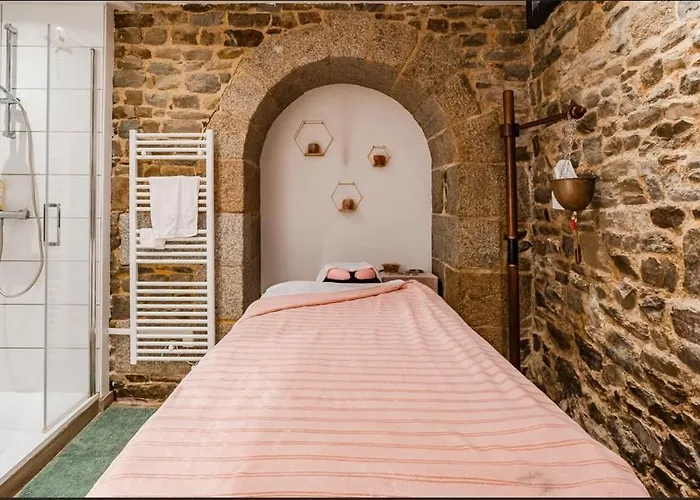 Mercier de Montigny - Les Chambres du Beffroi - SPA et Massage